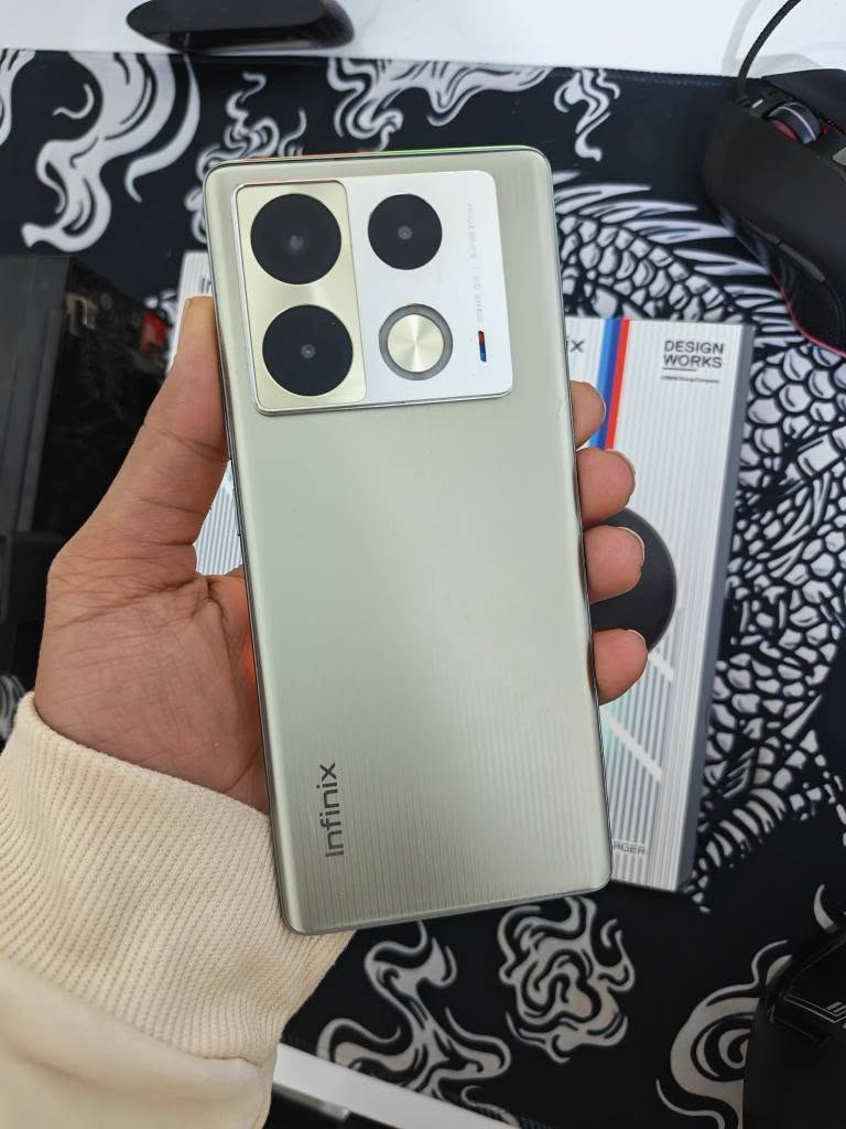 غراضة كاملة استخدام نظيف 
ذاكرة 256
عشوائية 8+8 السماوا, المثنى


**إذا كنت صاحب هذا الإعلان وتريد حذفه لأي سبب، رجاءا أرسل رسالة إلى الدعم الفني**