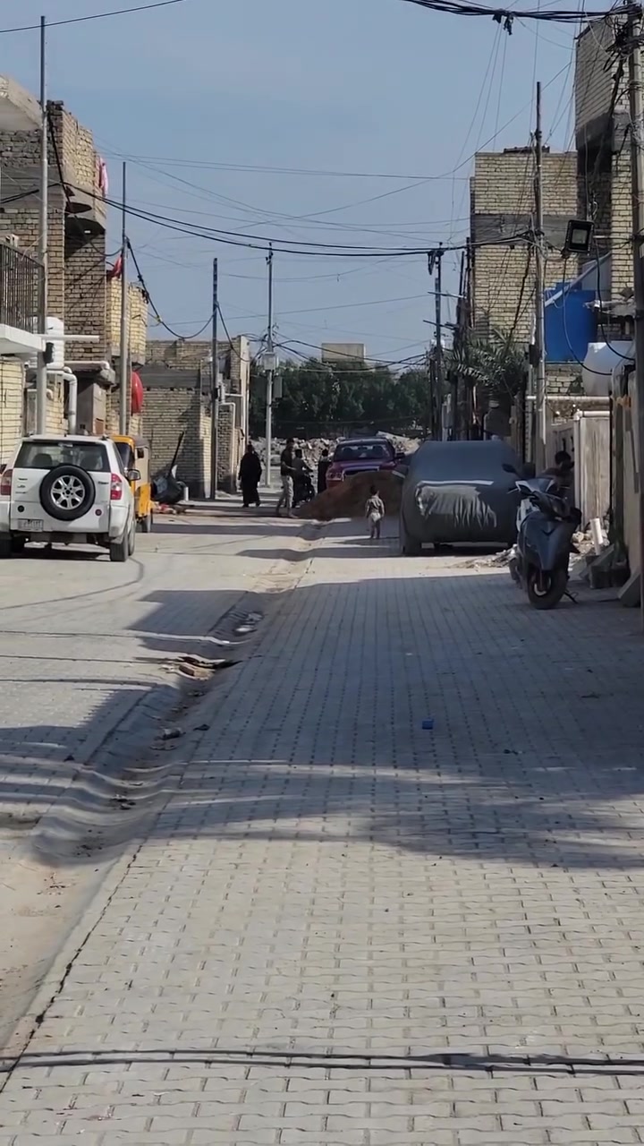 سلام عليكم دار للبيع مساحة ١٥٠ م طابق واحد 
زراعي سند ٢٥قرب شارع ٥ كيلو مقابل شارع أبو الدهن 
الاستفسار لاتصال  *********** السعر ١١٥ وبي مجال بصيط
