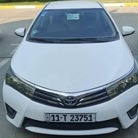 كورلا 2015 للبيع سياره  كفاله بس سياره بيها نواقص 07761645411