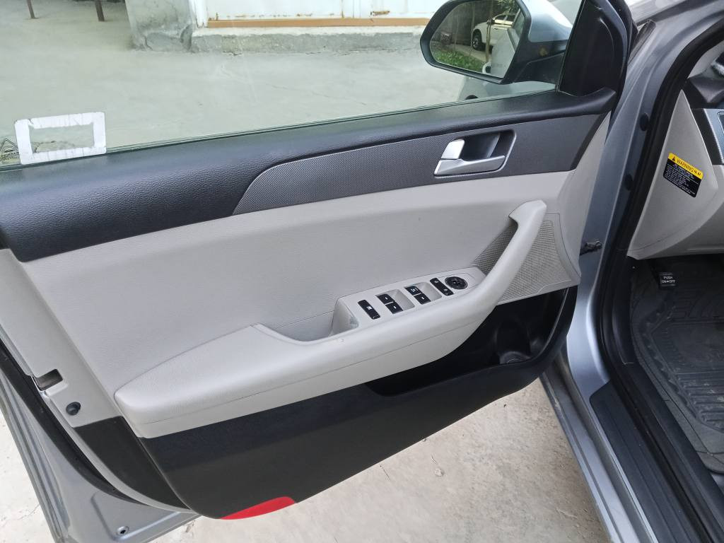 للبيع سوناتا 2016 امريكي  حادث جاملغ خلفي وباب صبغ وبيها بارد بالجاملغ الخلفي الثاني مكينه جديده غير مفتوحه بحم كبس محرك وكيرها كفاله من كلشيء من التبخير او التنقيص ما مفتوح برغي بيها تبريد تدفئه حداديه امامي خلفي مسويها جديد حسااسات اماميه كاميرا شاشه  السعر 113 بيها مجال بسيط سيارة جدا جديده ولا كلوب مشتغل  *********** حلة, بابل
