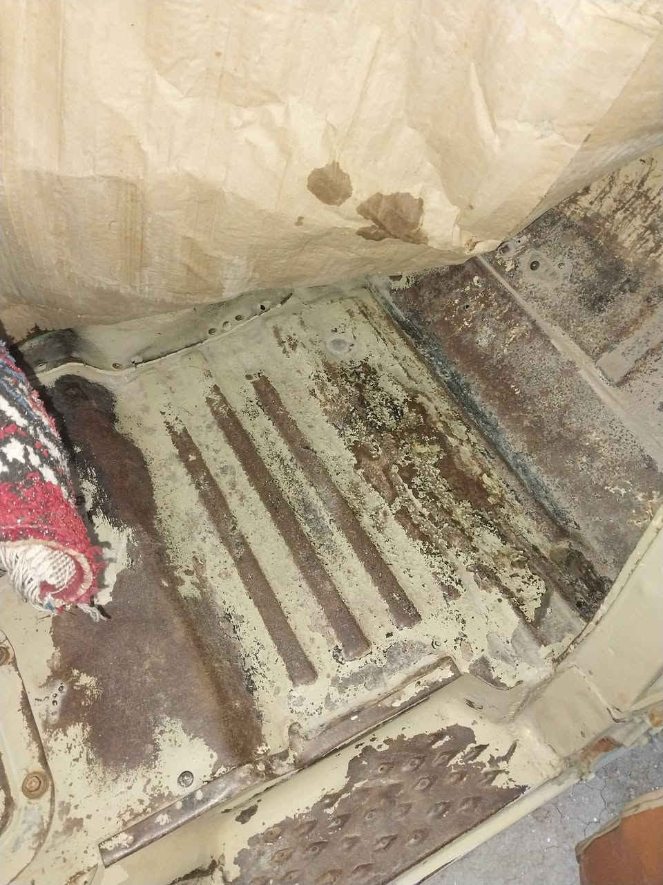 السلام عليكم 
واز للبيع 88 بدون مكينه ونجي اكسل فاره شاصي دنكير
سياره خير من الله اتصال برقم *********** مكاني واسط صويره
