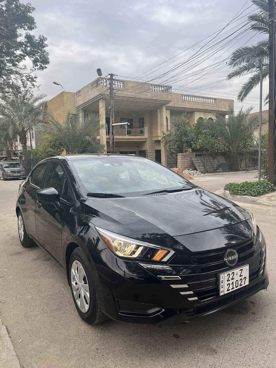 Nissan Versa
الموديل :2023 
المحرك:1.6L
الارقام: اربيل باسمي ترقيم جديد 
العداد:13 الف 
الموصفات🔻
رادار امامي - مانع اصطدام -تحكم ستيرن جهتين - تحديد مسار-مثبت سرعه-شاشه كبيره-كاميرا خلفيه -منافذ شحن امامي خلفي -نقطه عمياء -مانع انزلاق -جام اوتو 
الحادث🔻
(جاملغ خلفي فقط بدون دواخل بدون ايرباك) 
باقي السياره مكفول من كلشي ومابيها اي نقص 
السعر: 138 وبيها مجال بسيط جداً 
للاستفسار:‭0773 673 5478
