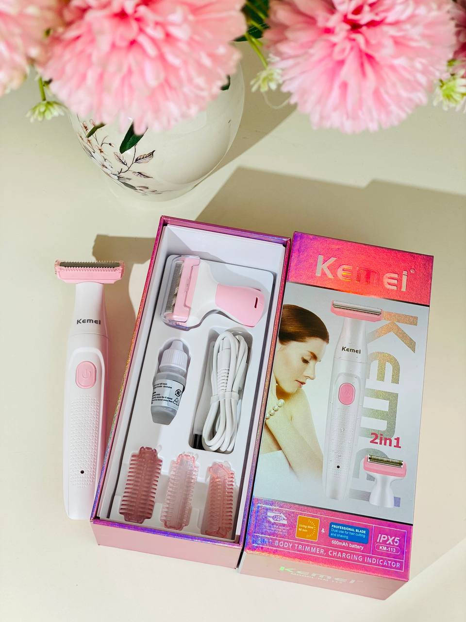 مكينة حلاقة كيمي للنساء تعتبر افضل ماكينة حلاقة وتساعدك على التخلص من الشعر الزائد وحلاقته بسرعة وبدون ألم، في خلال دقائق قليلة ستظهرين في كامل أناقتك وبأقل مجهود، ويمكنك استخدامها للجسم كله والوجه والمناطق الحساسة

☑️ ماكينة حلاقة كيمي للنساء للتخلص من الشعر الزائد في الجسم.

☑️ يمكنك استخدامها للتخلص من الشعر الزائد في الوجه والمناطق الحساسة بالإضافة للجسم كله.
☑️ إزالة الشعر الزائد بسهولة وبدون ألم.
☑️ التخلص من الشعر والحصول على مظهر أنيق في دقائق قليلة
☑️ مقاومة للمياه ويمكن استخدامها على بشرة رطبة.
☑️ حلق شعر الجسم وإزالته بسرعة وبسهولة.

☑️ التخلص من الشعر الزائد دون الشعور بأي ألم أو بذل مجهود كبير.
☑️ قابلة لإعادة الشحن.
☑️ مضادة للماء.
☑️ يمكنك استخدامها للوجه والأماكن الحساسة.
☑️ تتميز ماكينة حلاقة كيمي للنساء بالعديد من الاستخدامات التي يمكنك التمتع والاستفادة بها

السعر 20 الف


**إذا كنت صاحب هذا الإعلان وتريد حذفه لأي سبب، رجاءا أرسل رسالة إلى الدعم الفني**