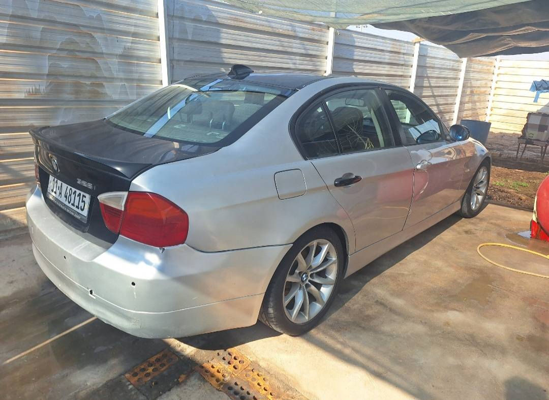 Bmwe90 موديل 2007 فول مواصفات
M3 محرك b30. 3000cc تنفس طبيعي n52 المرغوب نوزل قصيركير zfرياضي اوتماتيك وعادي 
سياره بيهه حادث صوره حادثهه ناشره مبدل بيهه بنيد وباب عكس السايق فقط بيهه صبغ بلقماره .سياره رياضيه تايراتهه تو سايز مال سباق حداديه كامله ودبلات من الطول للطول ناكتهه كله جديد تخم تاير جديد باتري جديد سياره تبريدهه ثلج كشنات جلد غرفتهه نضيفه وحلوه شاشه وفتحه تحكم ستيرن شفتات ترحيب بلبواب وبليدات صندوق كهربائي لايتات امامي عدسه اصفر وزنون وعين الشيطان بلاد 
سياره رقم بغداد مشروع وطني بسمي 
للبيع او للمراوس السعر 110 سياره بلسنويه لونين يعني هاذ شكلهه البلادي  تنفس طبيعي بدون تيربو مرغوبه بانزين عادي او محسن تمشي عليه ... تحياتي للجميع . ابو الخصيب, البصرة


**إذا كنت صاحب هذا الإعلان وتريد حذفه لأي سبب، رجاءا أرسل رسالة إلى الدعم الفني**