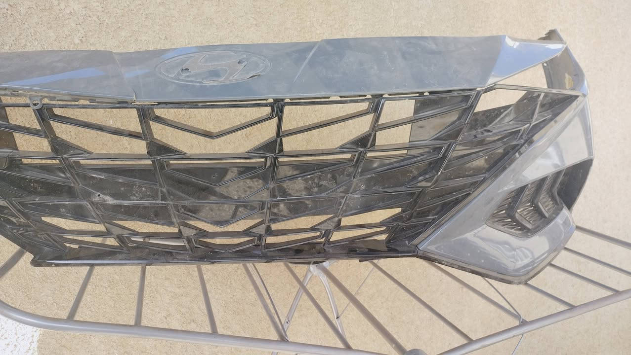 دعامية النترا شكل 21 / 22 /23  لون اسود اصلي مو  تجاري سعرها 100 + شباج النترا موديل 23 فئة N سعره 150 
للاتصال ***********
