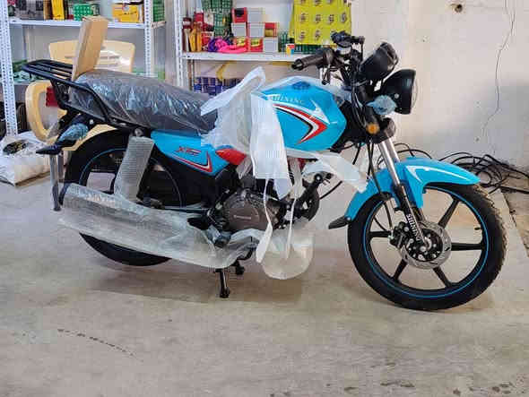 معرض عزام الخويلدي
مكاني ناصريه قلعة سكر
اللبيع شاينك موديل 2023
وراق اصليه شرط الترقيم
سعرها ١٥٥٠ قفل 
***********
اهل دلفري اهل توصيل عمي وينكم 
دراجه زيرو تحط دهن وبانزين بيدك
تدلل شباب والله
