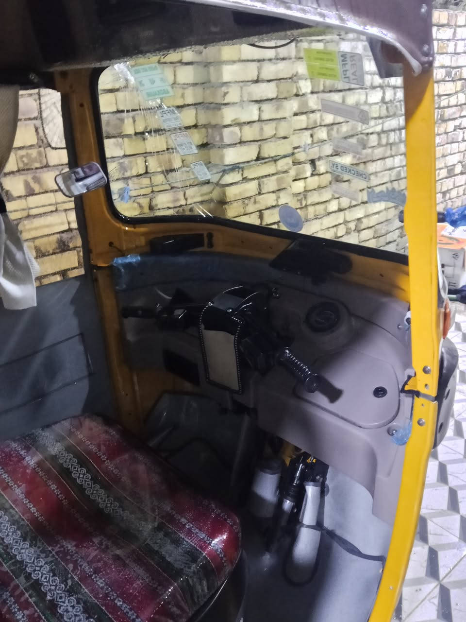 سلام عليكم تكتك للبيع موديل 20 رقم وسنويه واسط بسمي تحويل ثاني يوم تكتك خير من الله مناقصها أي شي مكاني كوت شارع نفط اتصال ***********
