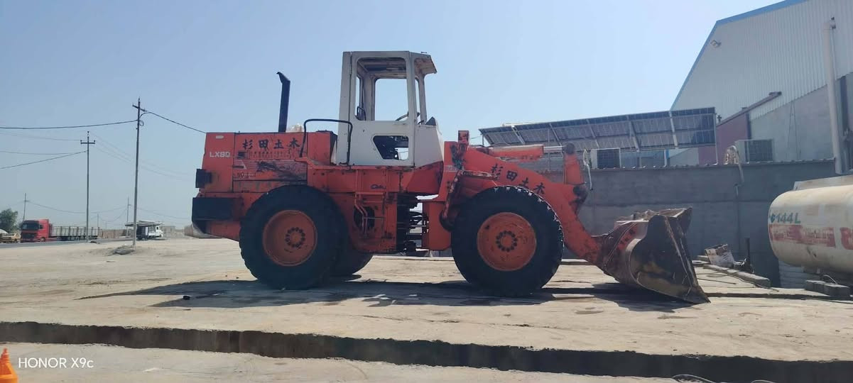 شفل هيتاشي حجم 65 للبيع محور كير مديل 1992رقم كربلاء بسمي جاهز للعمل مكفول مكان نجف رقم ***********
