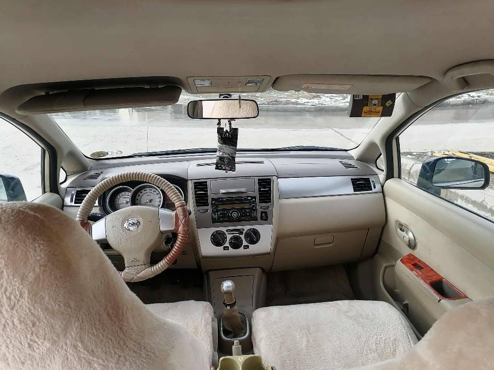 ماشەڵا لە ماڵی هەموولایەک
تیدا مۆدێل 2012 گێڕعادی
بەشەرتی گێڕومەکینەو عەینەو کلاج
یەک پارچە بۆیاخ ڕەسمی سۆنەرەکەیم داناوە بەشەرتی ئەو سۆنەرە کامل جوانکاری کوشنوگاعی و سەقف
نرخی 120 گەڵەو یەک مەجالی رایانە
بۆیە ئەوسیعرەم نوسیوە زەرورین بە فرۆشتنی هی دەستی خۆمەناو مەعڕەز شتی وای تیانییە بەوپارەیە
ناونیشان سلێمانی
ژمارەی موبایل 
*********** السليمانية, العراق
