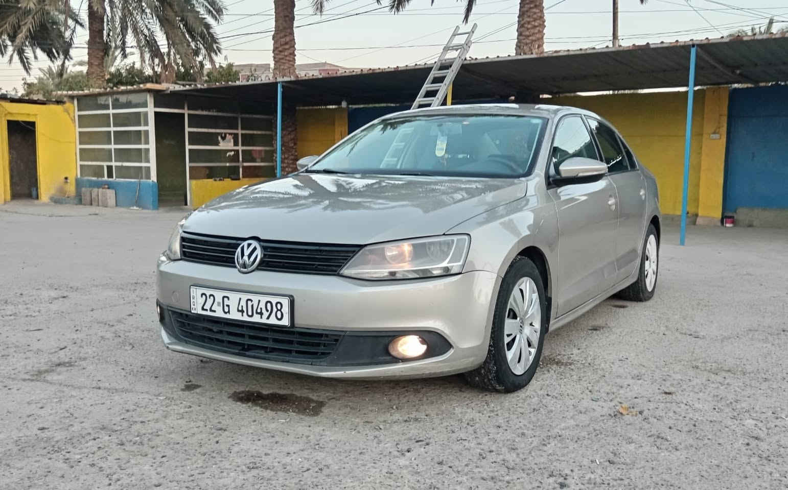 السلام عليكم ورحمة الله وبركاته
———- للبيع ———-

فولكس واكن جيتا

وارد خليجي.  —-بدون ايرباك

الموديل.  —- 2015

فئه.  —-عادي

حجم المكينة.  —2000 بدون تيربو 

اللون.   —-ذهبي 

المسافة المقطوعة—-190

حالة السيارة (بدون صبغ من الدعامية لدعامية فقط شخوط قليله وبدون دواخل )

-محرك كير تبريد صدر كفالة 
-السعر عالخاص 
-المكان صلاح الدين قضاء الضلوعية
-للاستفسار مراسلة الرقم واتس او اتصال مباشر 
-***********
