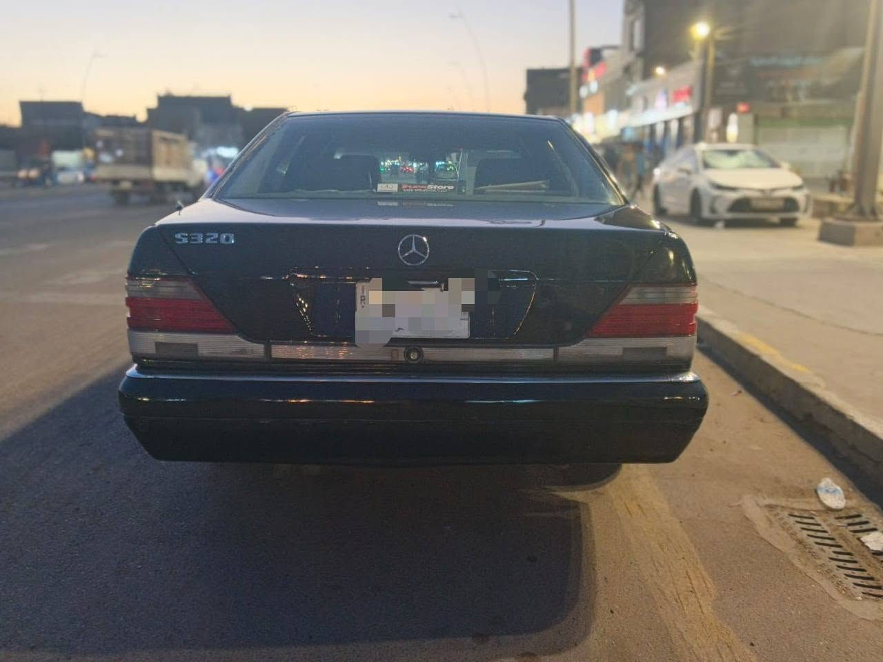 🔥 للبيع مرسيدس شبح 1992 — فخامة الزمن الجميل 🔥

🚘 Mercedes-Benz شبح موديل 1992
✅ محرك بلادي
✅ گير بلادي
❄️ تبريد ثلج
🛠️ حدادية 100%100
💺 كراسي كهربائية
🪞 مرايات كهرباء
🎨 مصبوغة عام بسبب شخوط
📄 سنوية باسمي شخصيًا
🛞 تخم تايرات جديد

السيارة مرتبة ونظيفة جدًا واستخدام محترم
لا تحتاج صرفية وجاهزة للمستخدم
🔥 شبح أصلي بحالة تفتح النفس

💵 السعر مناسب للسيارة وحالتها
📞 للجادين اتصال *********** بغداد, العراق
