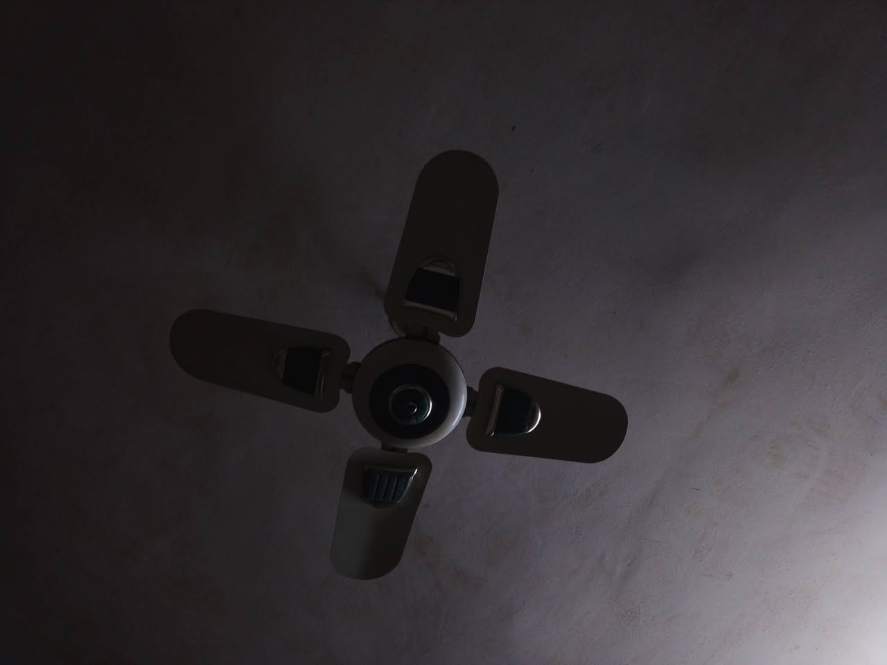 للبيع بانكة صغيرة السعر 10 وبانكة كبيرة 15 وثريا 35 وتكوات مال سيارة النترا وثلاث كلوبات لايت واحد الوحدة ب 1500 وطبلة ب 5 وتريد تشتريهم كلهم ب 45 الاف


**إذا كنت صاحب هذا الإعلان وتريد حذفه لأي سبب، رجاءا أرسل رسالة إلى الدعم الفني**