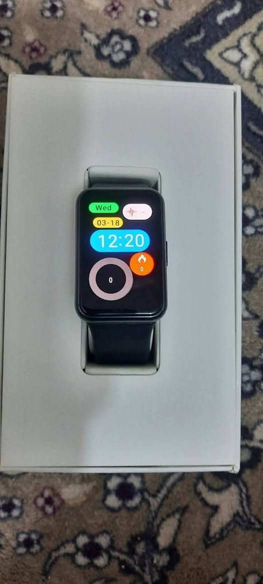 ساعة هاواوي امولد الشحنه الواحده تدوم 10ايام ساعة ذكية تكدر تتعرف على المواصفات من خلال اليوتيوب ماخذه 120الف
رايدهه 85وبيه مجال بصيط مكفوله اي ضرر مابيه
*********** وتساب مكاني بغداد
