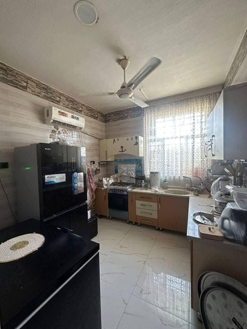 🏡 بيت للبيع – طابو صرف
📍 الموقع: قرب الضامن ومجمع التراث، قريب جداً من الشارع العام

🔹 المساحة: 104 م
🔹 الواجهة: 8 متر
🔹 النزال: 13 متر
🔹 الطابو: صرف

💠 التفاصيل:
✔️ البيت طابقين (درج خارجي)

✔️ يحتوي على مشتملين (فوق وجوه نفس التصميم)
✔️ كل مشتمل بيه:
غرفتين نوم (واحدة كبيرة + واحدة صغيرة)
صالة
مطبخ
صحيات
كَلدور صغير

✨ موقع ممتاز وقريب من كل الخدمات، مناسب للسكن أو الاستثمار

📞 للاستفسار:

---------------------------------
📞 للاستفسار والمعاينة: 
الاتصال على الارقام :
***********☎️ واتساب    
او مراجعة المكتب 
الحلة _حي الحكام_  شارع المقام رد الشمس / مجاور مول الحسن 
--------------------------------
✅ نستقبل جميع عروضكم السكنية 🏠 والتجارية 🏡 بكافة مناطق الحلة
