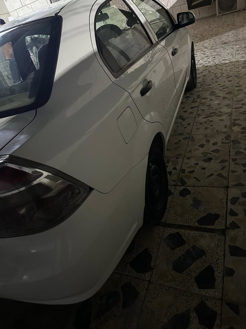 إسلام عليكم أفيو 2011مفتوح للبيع كير مكينه حدادية خير من الله تبريد شغال بيها قطعتين صبغ جاملغ خلفي و امامي صوب سايق رقم بغداد نكليزي سنويه لل27 سعر 70وبيها مجال اي ستفسار خاص مكاني نجف حي زهراء***********
