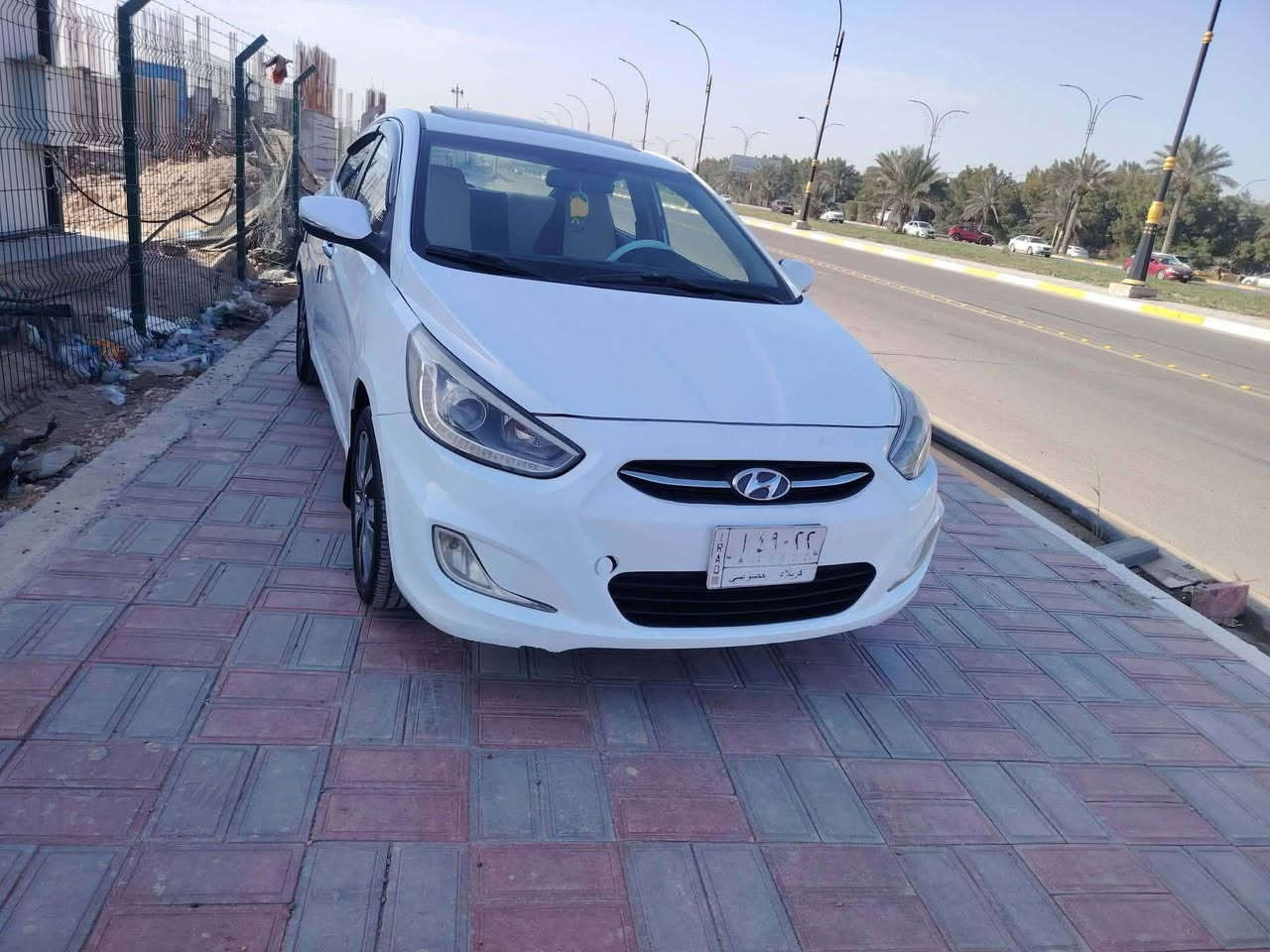 السلام عليكم سياره نوع اكسنت  خليجي موديل 2016 فول موصفات واحد على واحد فتحت سقف شاير مري  حساسات كامره دواره كفاله عامه بس باب  رش كلير والباقي كفاله كير مكينه حداديه تبريد كفاله السعر 108وبيها مجال حك الجيه العنوان كربلاء رقم الهاتف***********
