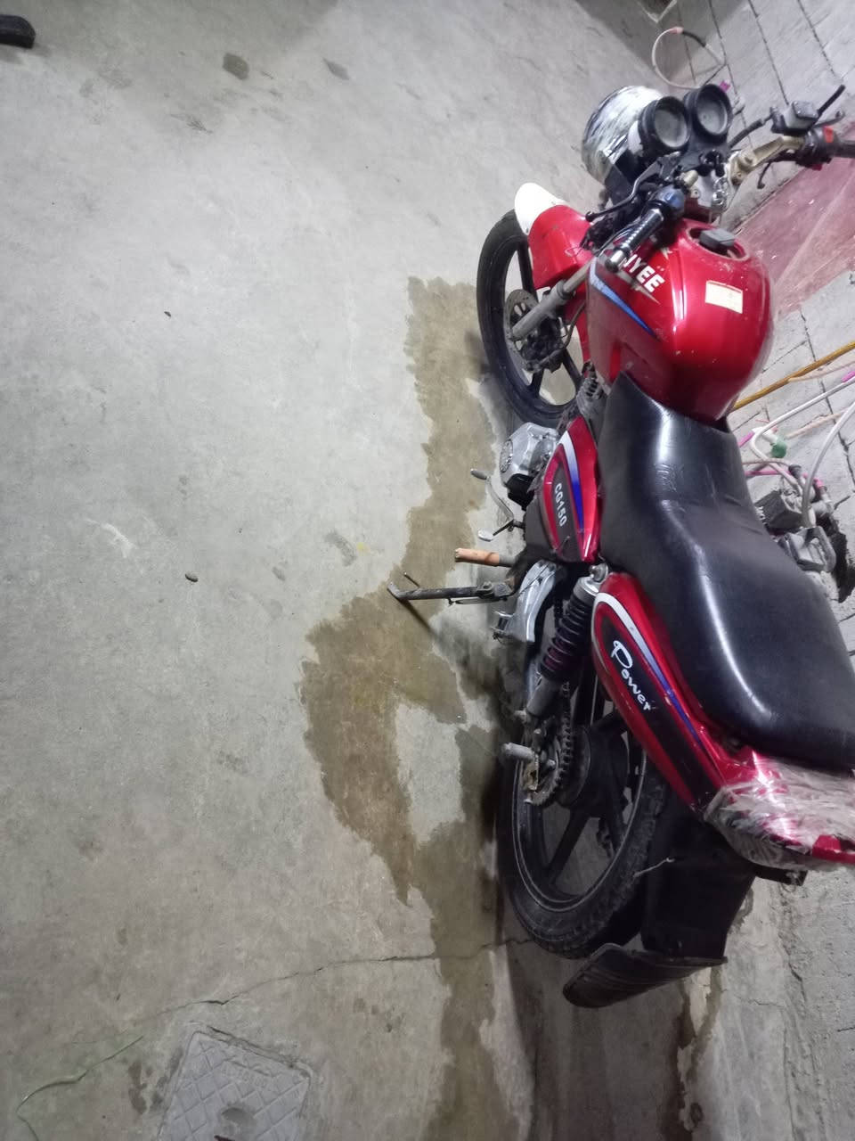 السلام عليكم دراجه للبيع موديل 2013 دراجه حلوه مقفوله من كل شيء سعر 275 وبي مجالن***********
