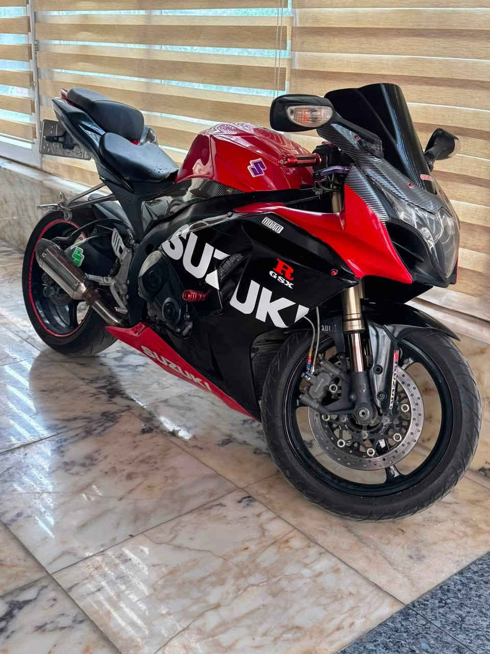 جكسر موديل 13 رقم وسنويه مكينه 1000cc مبرمجه 3مودات  طلقات نار وبك فاير كفاله كير ومكينه تايرات جدد الماني 
عليها منضومه زنون دهن صار يومين من بدلته موتل سلايدرات حمايه اصليه كهربائيات كلها شغاله بانزين كله محسن وسوبر دراجه خير من الله رقم دارجه واسط مميز مكاني بصره ستفسار ع سعر خاص  بدون احراج ما تشتري لا تعبني.يرحم والديك 

واتساب ***********
