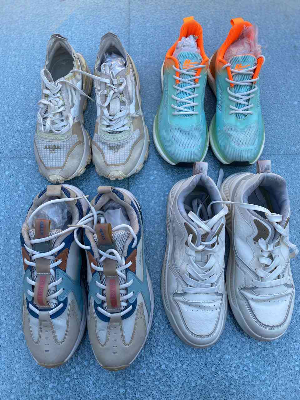 سلام عليكم شلعه احذيه باله درجه اولى مال شمال للبيع عددهن 32 قطعه مكاني بغداد***********
