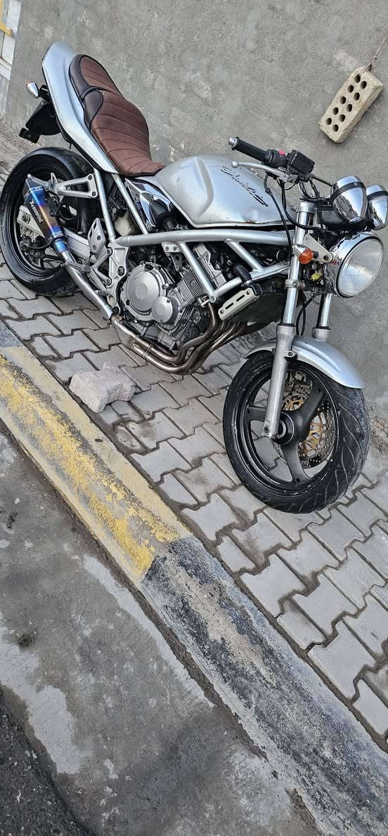 سلام عليكم بانده ربع كرستال مال رمبه كفاله عامه موشراي لا يتعبني ويعامل مكاني بغداد شلعه معدل بطناش تاكل الكاع بسمي السعر مليون و ١٥٠ وبيهاا مجال للشراي ***********
