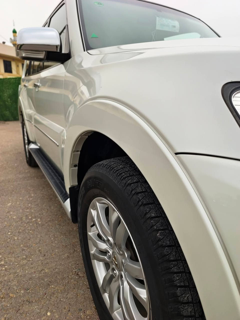 لعشاق النظافة والجديد على وضع الزيرو
باجيرو حبتور رأس الارنب العلامة الذهبية 
رقم اربيل شنويه بسمي
موديل 2020 وكالة الحبتور فووول
جديدة جديدة جداً السياره اخت الزيرو 
_______________
كشنات جلد وكهرباء
شاشة كبيرة 
دمام خلفي 
لايتات زنون
محرك 6 سلندر 3800
ماشيه 34 االف
ويل حجم 18 
كامرة خلفية
حساسات
حساس تاير 
فول تحكم ستيرن
بلوتوث
مري شفط
السيارة مكفولة صبغ بارد شخط رصعة 
مكاني بغداد الاعظميه   ***********
