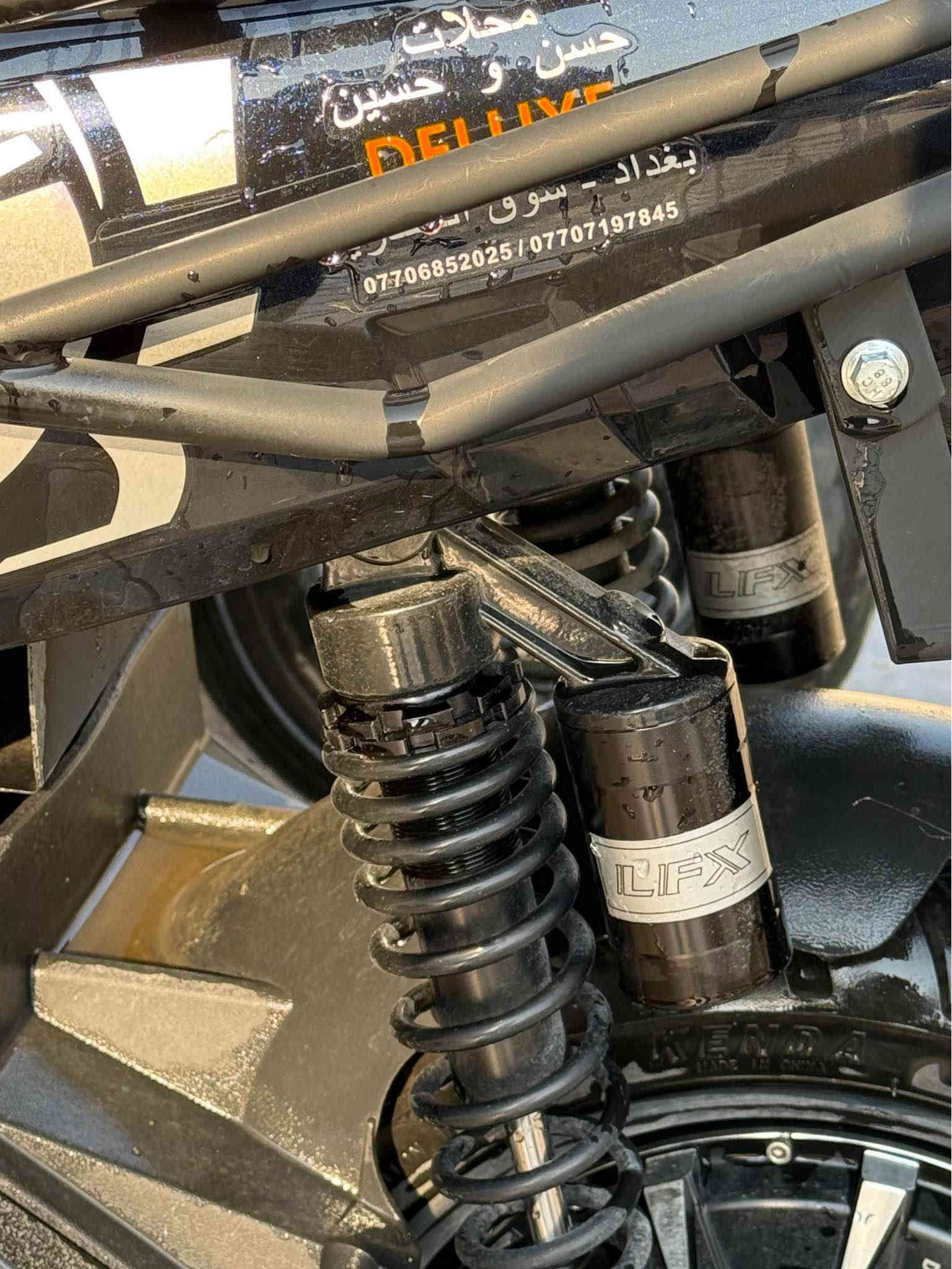 السلام عليكم 
دراجة اباتشي ادفنجر وجه BMW لون متغير مميز استيراد حسن وحسين يعني مو التجاري سعرها 2.350.000 مليونين و350 الف 
الدراجه 7 باتري 38 امبير يعني 96 فولت 
نضام البريك APS مانع انزلاق ودسكات والدبلات غاز حقيقي 
ملف الدراجه 3000W واط حقيقي 
سرعة 110km بلساعه  
المسافة المقطوعه من 75 الى 90 كيلو متر بلشحنة الوحدة 
الدراجه مزودة بلكامل على حسابي من غير فلوس الدراجه 
لايتات زنون عالي وناصي بريك رياضي ستيرن رياضي 
سماعة بلوتوث 
ميزة الباركنگ قفل جوزة وستاند حساس كهربائي 
الوصل موجود ورايدها ب2 مليون 
والي مايعرف بيهن لايعلق احسن 
مكاني بغداد *********** بغداد
