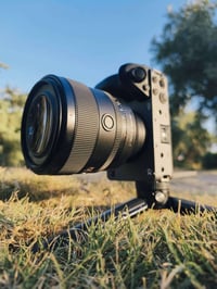 عدسة 50 1.2 للسوني للبيع ماعرف اسعار هسة ف ابيع جوة السوك  مكاني بغداد...