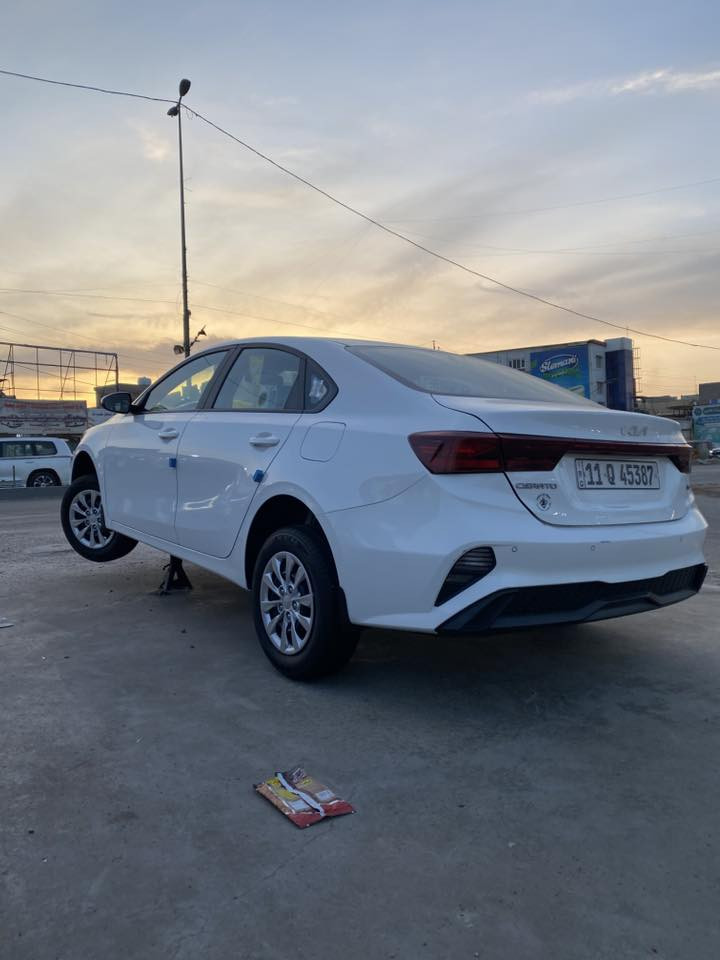 لام عليكم سيراتو موديل ٢٠٢٤ 
رقم بغداد مكفوله من ضربه وصبغ 
جديده سياره معنه الكلمه مكينه ١٦٠٠
ماشيه ٣٤ السعر ١٧٢ وبيه مجال 
المكان بغداد الزعفرانيه للاستفسار 
***********
