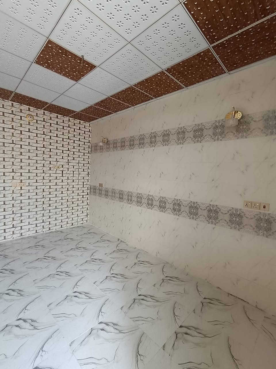 دار للبيع كربلاء  مجمع سيد اسماعيل بناء درجة اولى جديد هسه طالع منه الخلفه سند ٢٥قرار محكمة خدمات كامله ماي مجاري كهرباء تبليط للباب
المساحه ٥٠متر طابق واحد السعر ٤١ مليون غرفه وصاله واستقبال ومطبخ وصحيات وطارمه 

للحجز والاستفسار مراسلتنا على واتساب 

***********

***********
