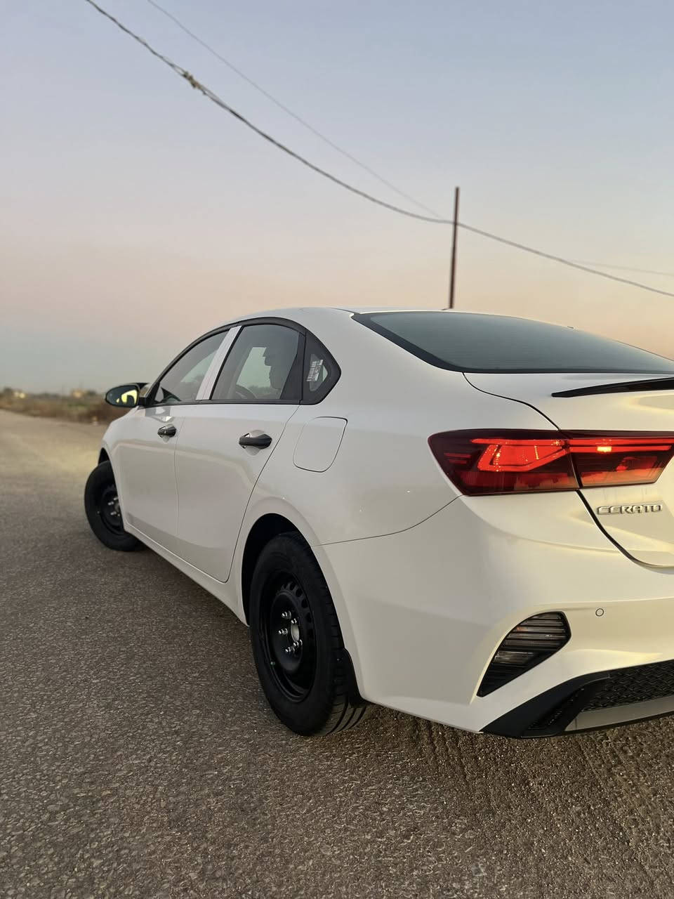 كيا سيراتو 2024 خليجي رقم اربيل
نص فول مكينه 2000 دوش سيارة مكفوله كفاله عامه 
تبريد قطعتين حساسات خلفيه داخل لونين بلاجكتور 
ماشيه 57 الف سياره نظيفة على ايد وحده مال جناي ما متعوبه مكان السياره بابل / حله 
للاستفسار الاتصال على الرقم. ***********
