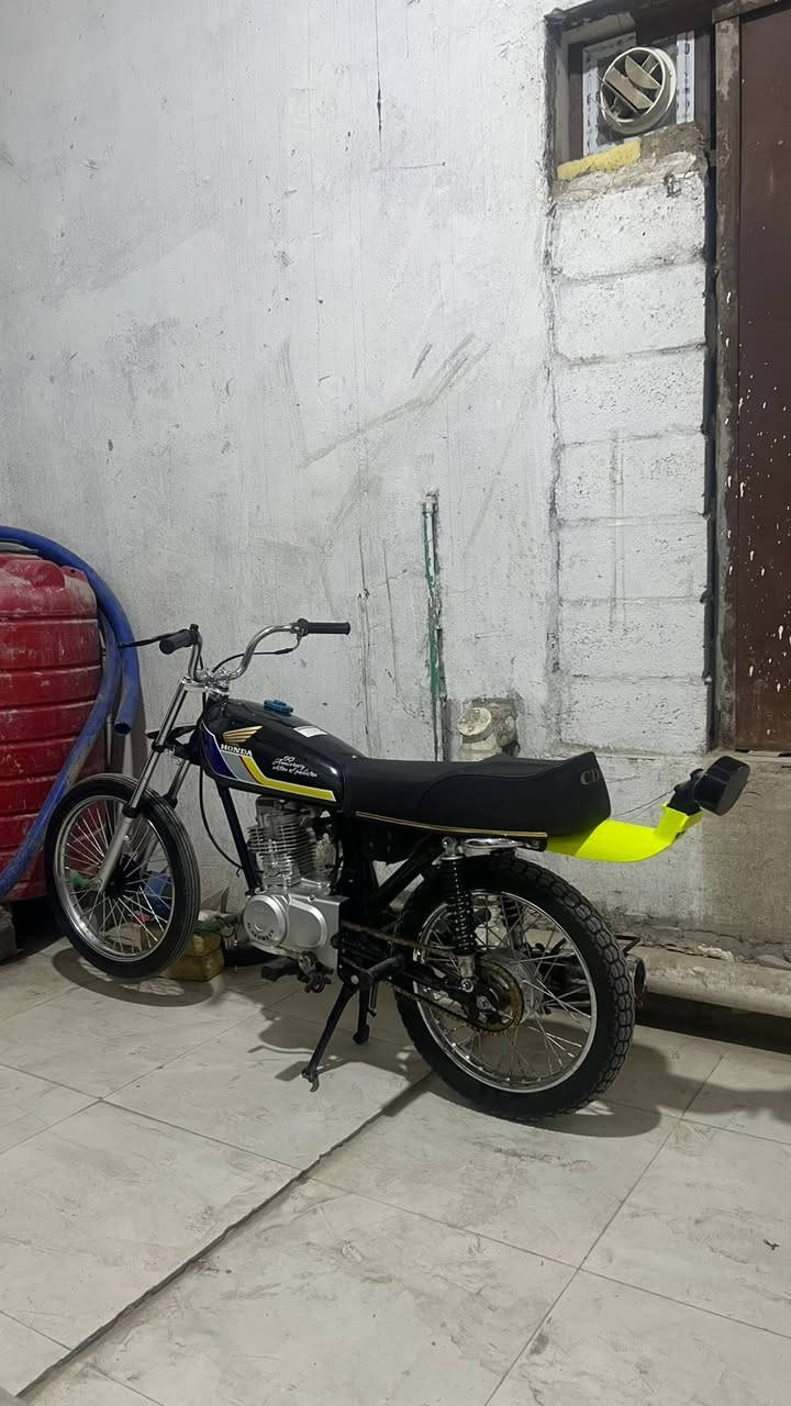 السلام عليكم شباب دراجه للبيع رابيدو
السعر 700 وبيها مجال دراجه توه معمره مكاني شط العرب الجزيزه 
الدراجه كلك


**إذا كنت صاحب هذا الإعلان وتريد حذفه لأي سبب، رجاءا أرسل رسالة إلى الدعم الفني**