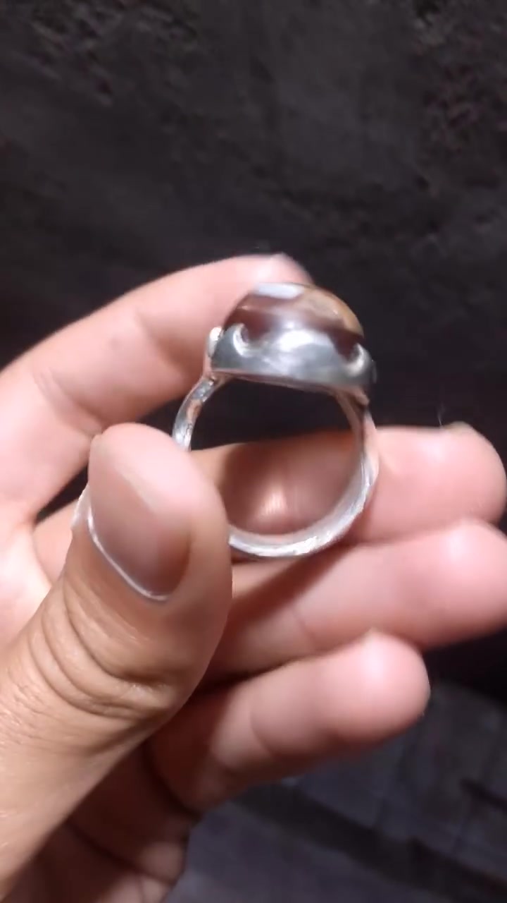 جزع يماني اصلي شرط الفحص


**إذا كنت صاحب هذا الإعلان وتريد حذفه لأي سبب، رجاءا أرسل رسالة إلى الدعم الفني**