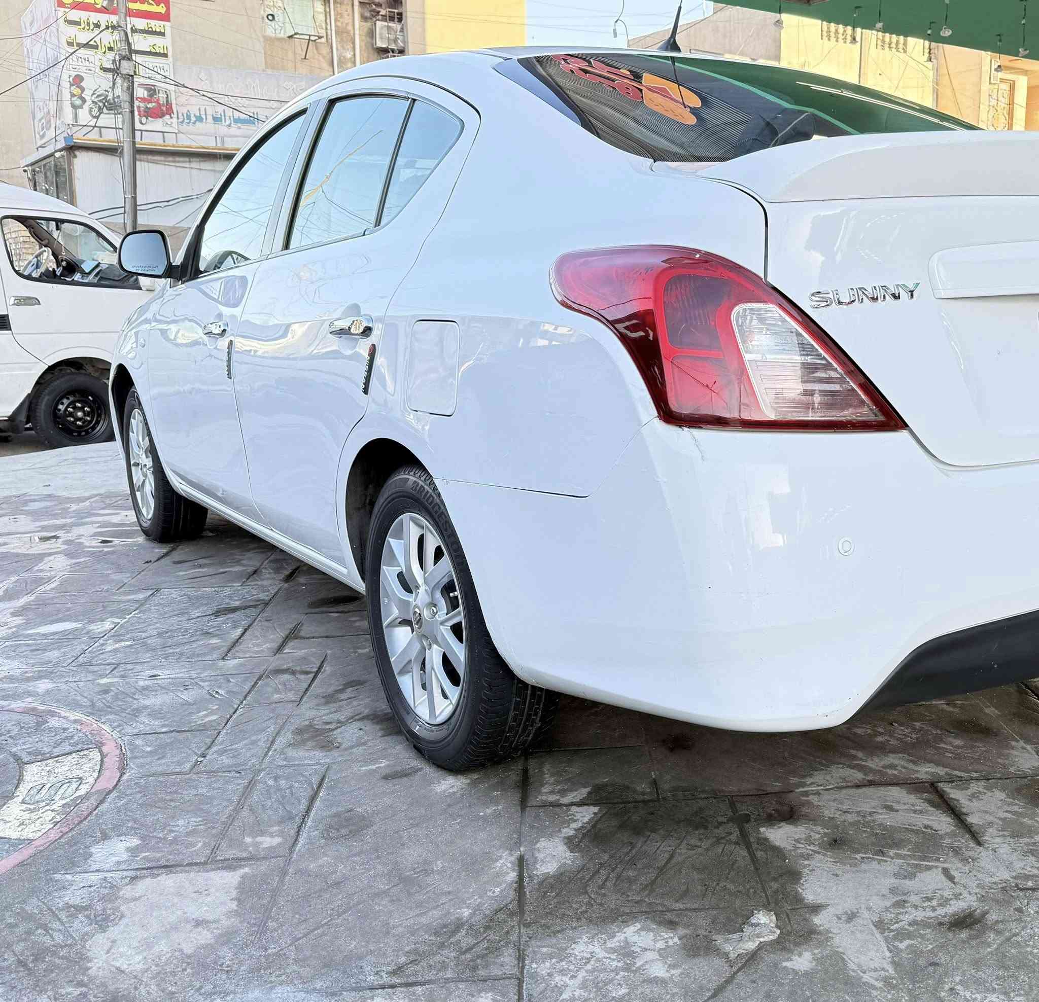 سلام عليكم البيع سني هندي موديل ٢٠٢٢ ماشيه ٤٧ الف مكفوله  من الصبغ والتبديل مكينه كيره وضع شركه رقم بغداد جديد بسمي سياره مكاني بغداد ‭٠٧٧٠ ٦٢٨ ٧٢٠٥‬
