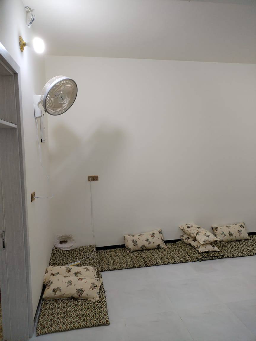 السلام عليكم اليوم العرض فول الفول مشتمل المساحه ١٢٠ متر شارع ١٠ يحتوي على ٣ غرف نوم وصاله وستقبال ومطبخ البيت زيرو بناء ٢٥ مراجعت مكتب العباسي هاتف محمول ***********  و***********
