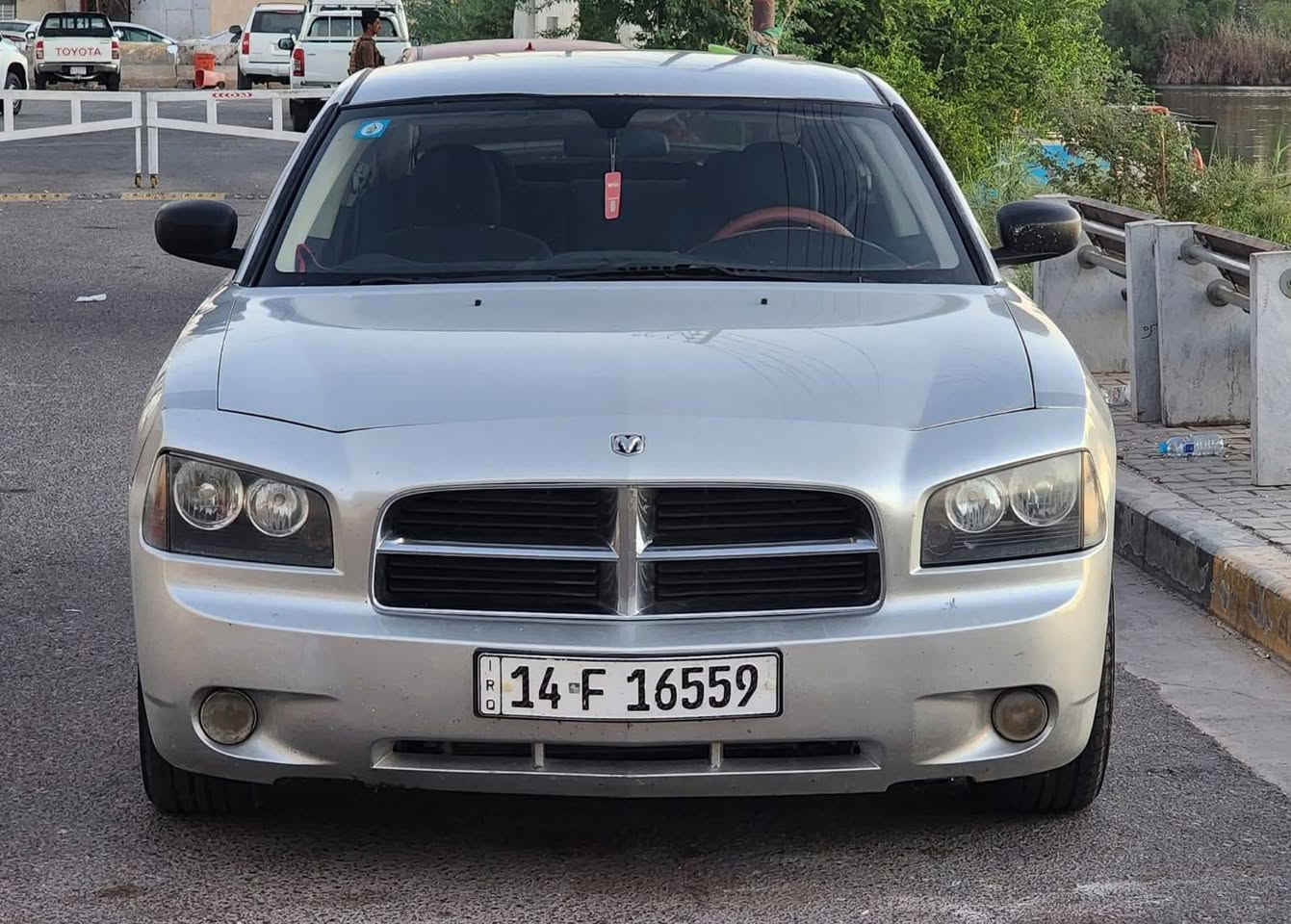 للبيع او المراوس فقط بامريكي 
جارجر 2010 وارد خليجي
السياره كفاله من الضربه والصبغ فقط دواير خلفيه 
 وبارد قليل 
رقم بصره دولي سنويه 2030
مكينه وگير ما مفتوحات خير من الله
مكاني البصره الهارثه 
المواصفات:
.بصمه
.شاشه
.كامره
.كشنات مخمل
.كشن كهربائي
.قطعتين تبريد
.منظومه تبريد جديده
.تدفئه
.مثبت سرعه
.تخم تاير جديد توه شاده

السياره جديده كلش واحله من الصور كير مكينه حداده تخم تاير تبريد جاهزه من كلشي تاخذهه وتندعيلي
السعر:122وبيهه مجال قليل
رقم الهاتف:***********
