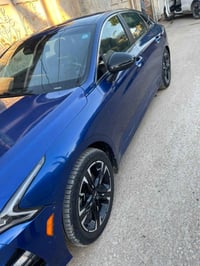 للبيع k5  وارد امريكي   حادثها جاملغ البنيد  مواصفات   كامرة   شاشة   ...