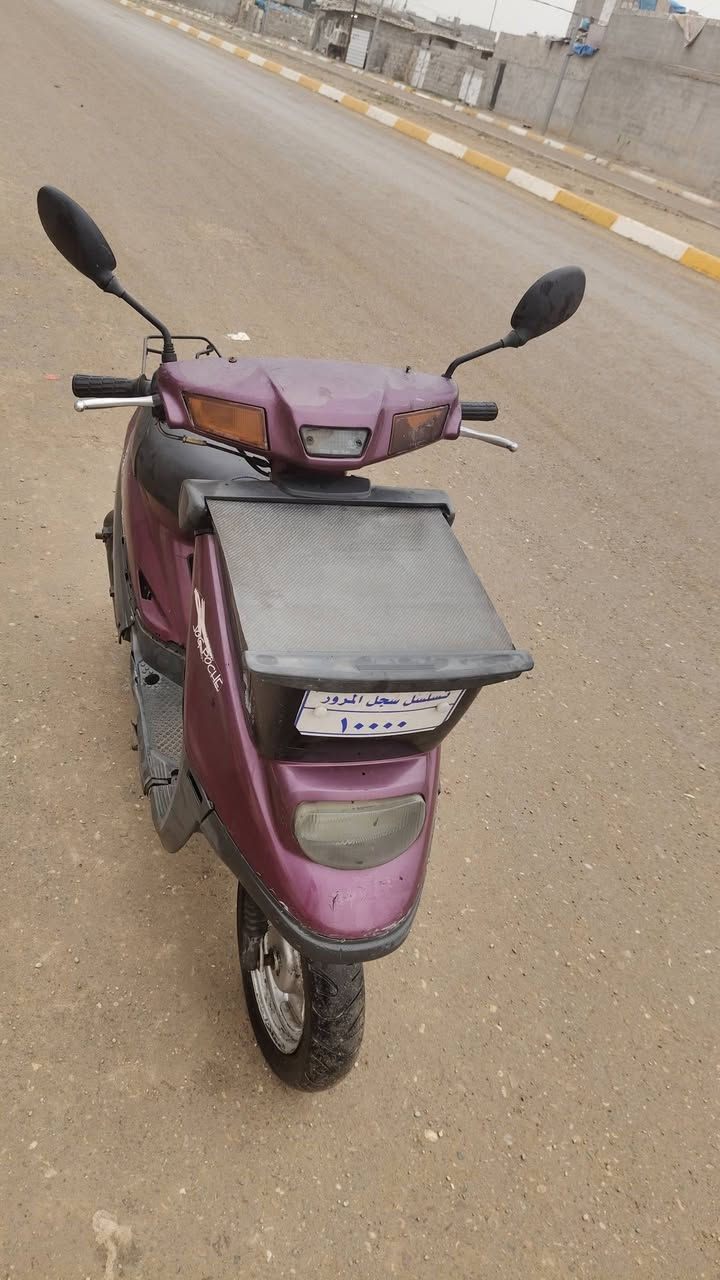 السلام عليكم.
ماطور للبيع .
شرط محرك نشط سلف شغال  هندر واحد كهربائيات كلها شغاله هورن اشاير   
ما عايزه كلشي امانة الله شغل وامشي 
هـــ/ *********** تريد خاص تريد واتساب بكيفك
سعر/150 وبي مجال
