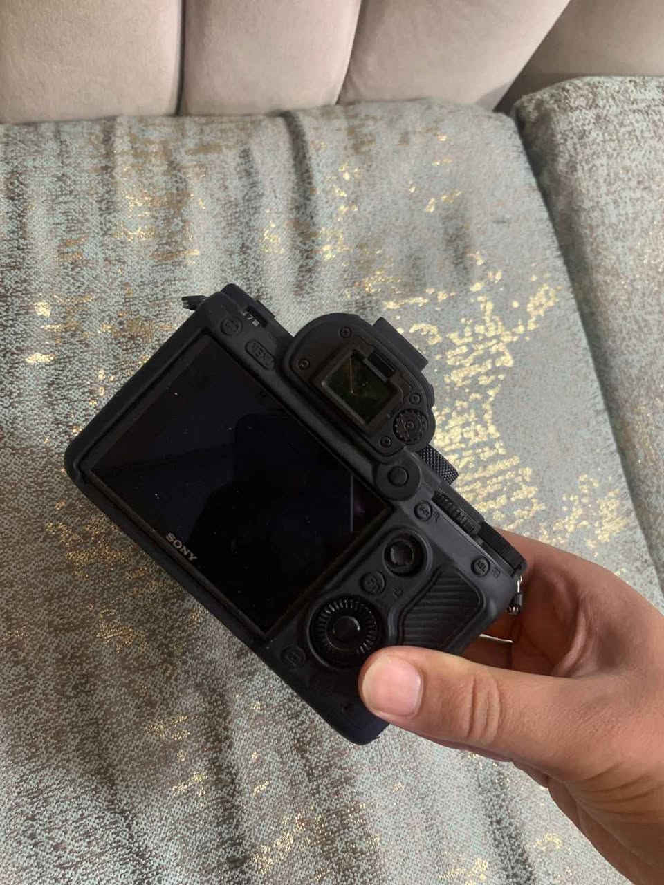 سوني A7 iii للبيع 
نضافه فول 95%
شتر 5k
عدسه 24.70سيكما
سعر 1,500$
بي مجال بسيط 
***********
***********
عنوان اربيل أربيل, العراق
