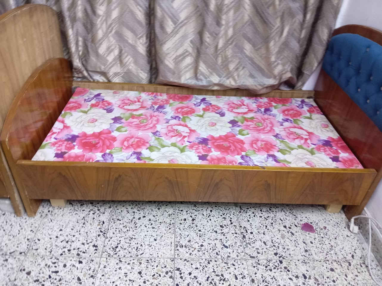 سلام عليكم جرابي عدد 2مال اطفال بدون كسر وا ضرر تفصال ثكيلات سعر 125وبيهن مجال بغداد الغزاليه ***********
