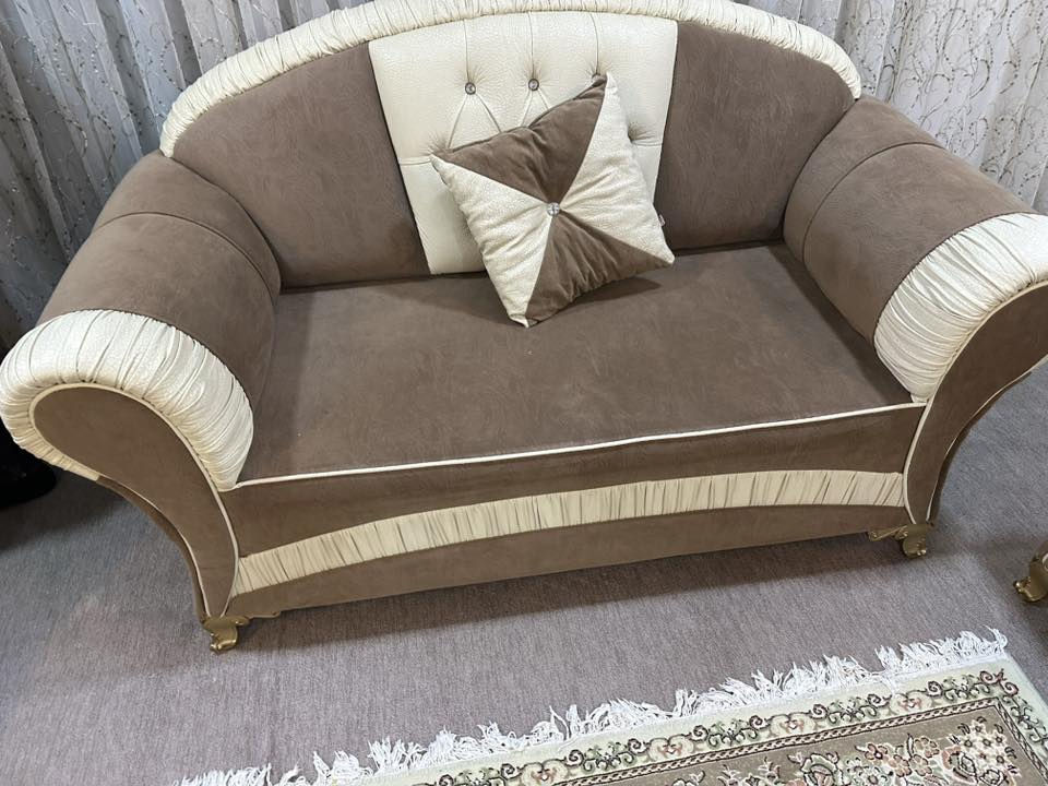 تخم ١٠ نفرات كلش نضيف ٣٠٠ سعر ***********
