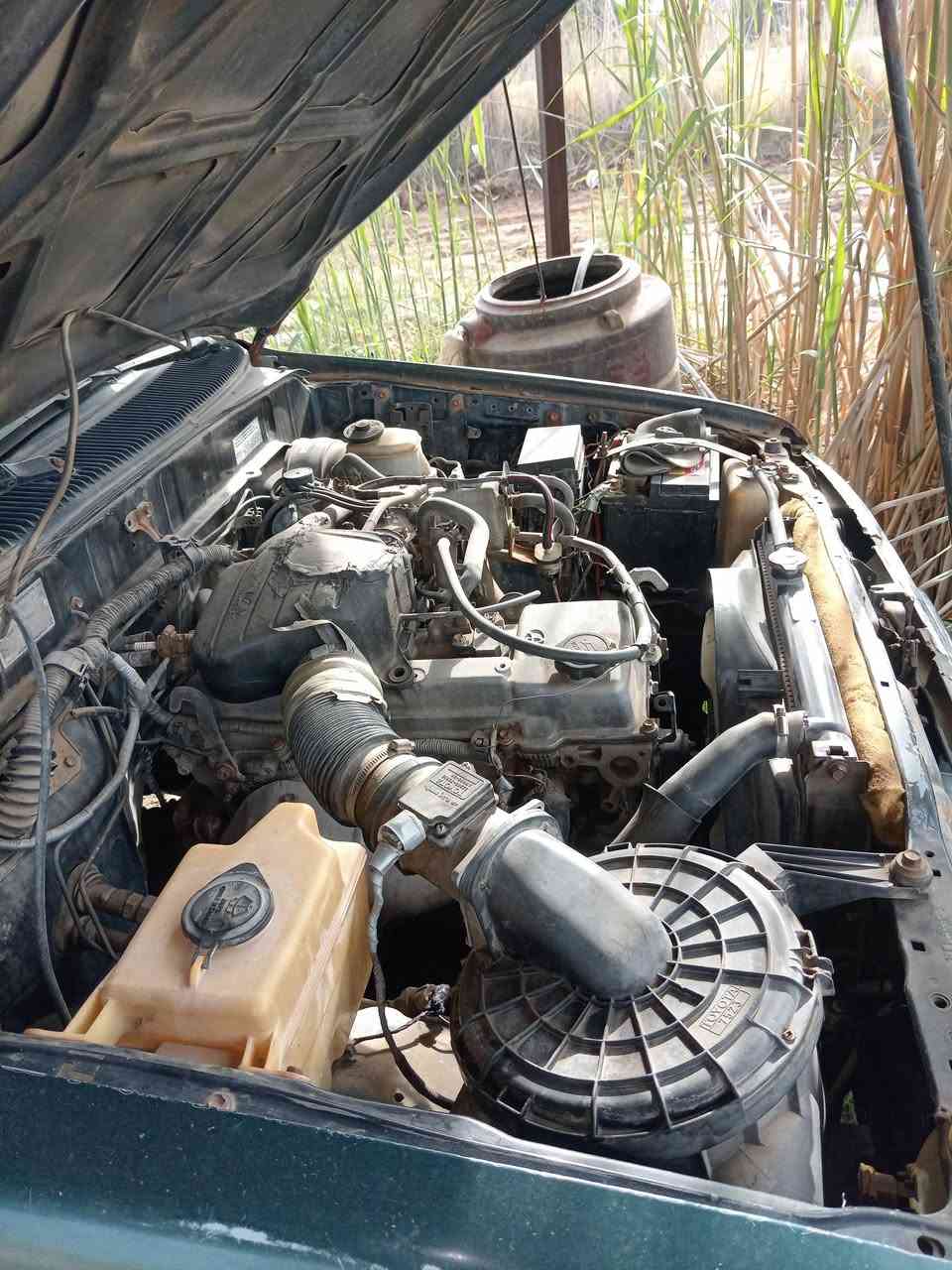 سلام عليكم للبيع تيوتا جمره موديل 1998 رقم مثنى تبريد ثلج  بسمي مدوار ثاني يوم مكان الدوانيه قضاء الصلاحيه
الرقم *********** بيه واتساب
