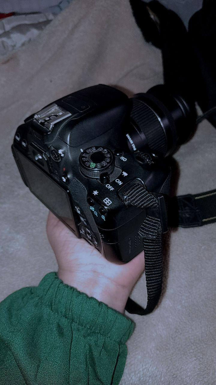 كاميرا كانون اخت جديده استعمال قليل جدا للبيع بسعر مناسب 525 الف العنوان : الفلوجه الكرمه 
 الرقم للتواصل :***********
