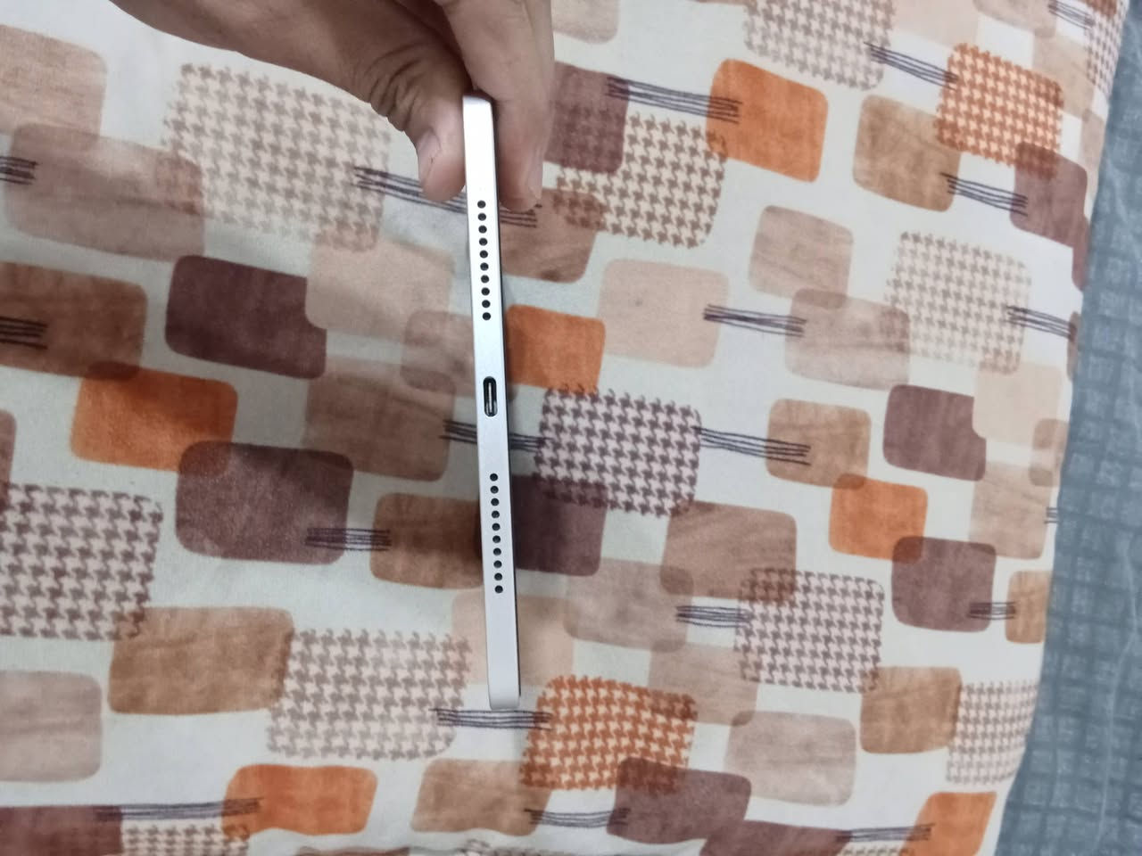 ايباد مني 6 ذاكره 64 بطاريه 85-83 محدث أخير تحديث 26.3 معالج A15 موجود باجهزه قويه مثل الايفون 14 للبيع السعر 275 بي مجال قليل مكاني ناصريه مركز يجي ويا شاحنه نوعيه محترمه مشتريها ب 20


**إذا كنت صاحب هذا الإعلان وتريد حذفه لأي سبب، رجاءا أرسل رسالة إلى الدعم الفني**