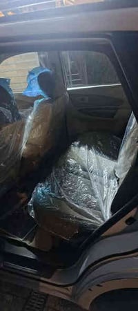 لبيع توسان موديل 10ماشيه 180مكينه وكير وصدر جديد رقم بغداد مابيه اي نق...