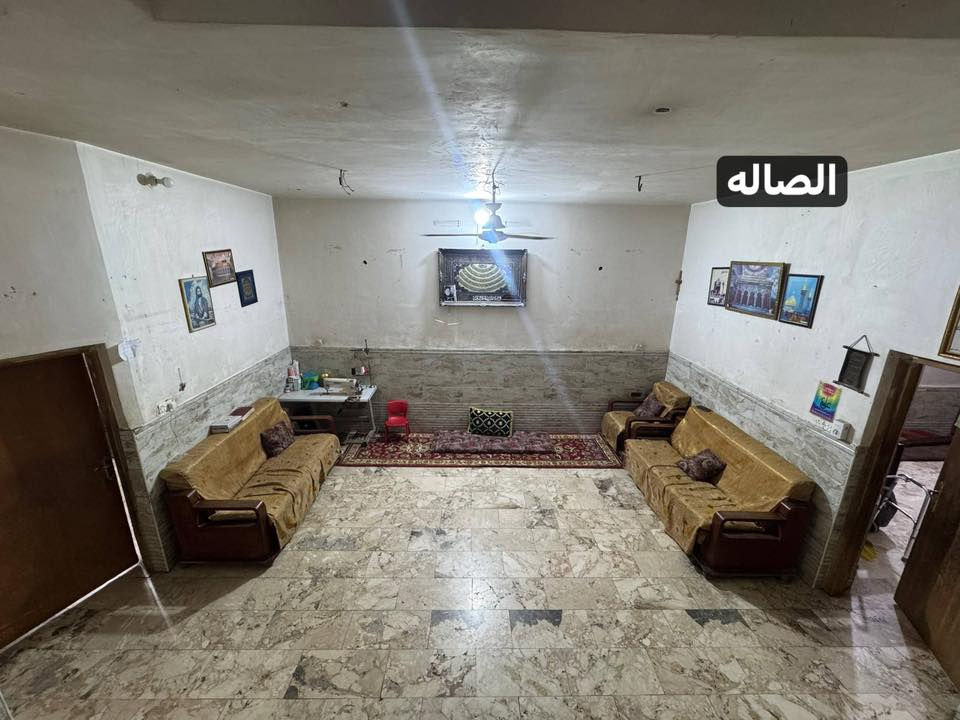 دار للبيع حي المهندسين شريط المهندسين  مساحة 150متر 20*7.5
الطابق  الأرضي يتكون من  مدخلين مدخل على الاستقبال و مخل على  مطبخ
 وصالة وغرفة نوم وخدمات صحية داخلية وخارجية منور عد 2
الطابق الثاني   صالة مفتوحة على غرفة وخدامات صحية ومطبخ 
   وغرفة ثانية سويت وغرفة ثالثة 
   ويوجد مخزن في الأعلى  والسطح شتايكار 
سنة البناء 2012او2013   اقرب نقطة دالة  خلف اعدادية العاصمة الثقافية
السعر:315وبي مجال
للاستفسار:***********
