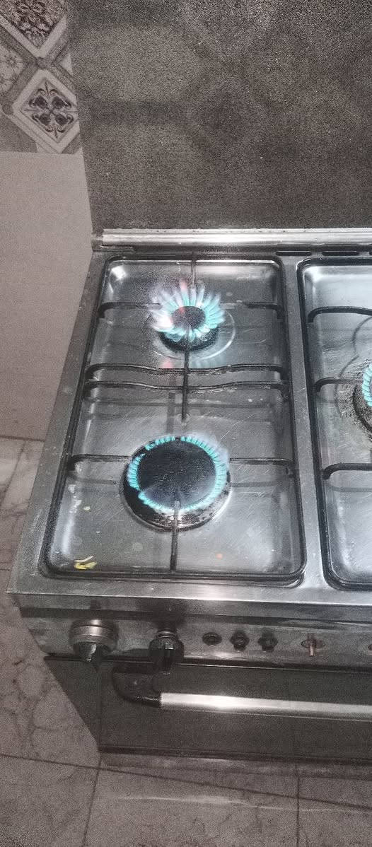 متاح طباخ نضيف كله شقال ولفرن هم شقال المكان كربلاء خلف الدره سعر 150 وبيه مجال


**إذا كنت صاحب هذا الإعلان وتريد حذفه لأي سبب، رجاءا أرسل رسالة إلى الدعم الفني**