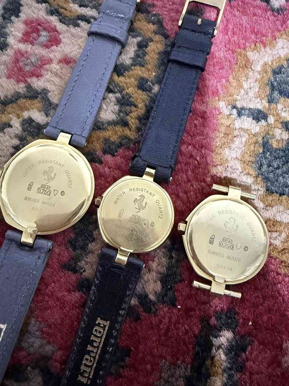 3 ساعات  نسائي سبائك من  الذهب عيار 18 من فيراري بالتعاون مع كارتي انتاج  تسعينات مع العلب الاصلية  
اقطار الساعات 24/26/30


**إذا كنت صاحب هذا الإعلان وتريد حذفه لأي سبب، رجاءا أرسل رسالة إلى الدعم الفني**