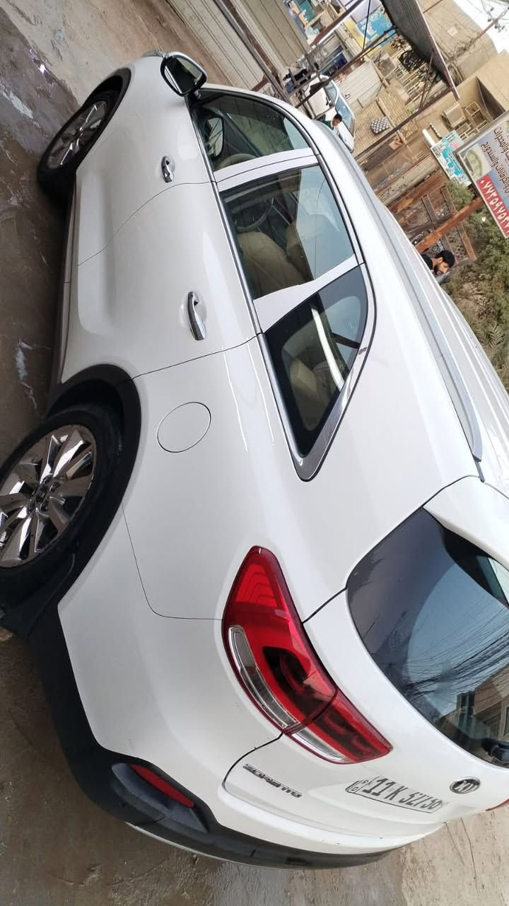 سورنتو 2016 خليجي 6 سلندر 7 راكب
فور ويل مكفوله من الضربه والصبغ والتبديل 

محرك وكير مكفولات على وضع الشركه 

مغلف كشنات حساس امامي خلفي تبريد ٣قطع تخم تاير جديد حداديه جديده 

السياره جاهزه من الاخير وبالعافيه عل ياخذها 

المكان بغداد الأمين 

السيارة مال بيت ***********
