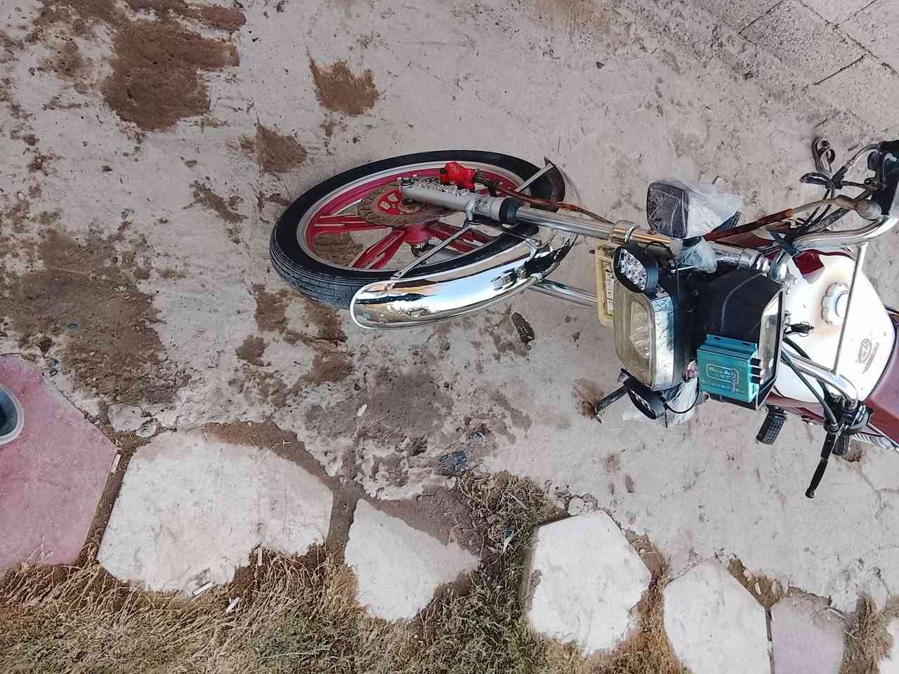 سلام عليكم ماطور 5كير موديل 23المحرك شرط مامفتوح الماطور نضيف وجاهز مابي اي نقص بس الدشلي مالت السلف مرات يدير ومرات لا للبيع او مراوس السعر 475وبي مجال مكاني تكريت البوعجيل متواجد عل فيس أو نتصل علا هذا الرقم ***********
