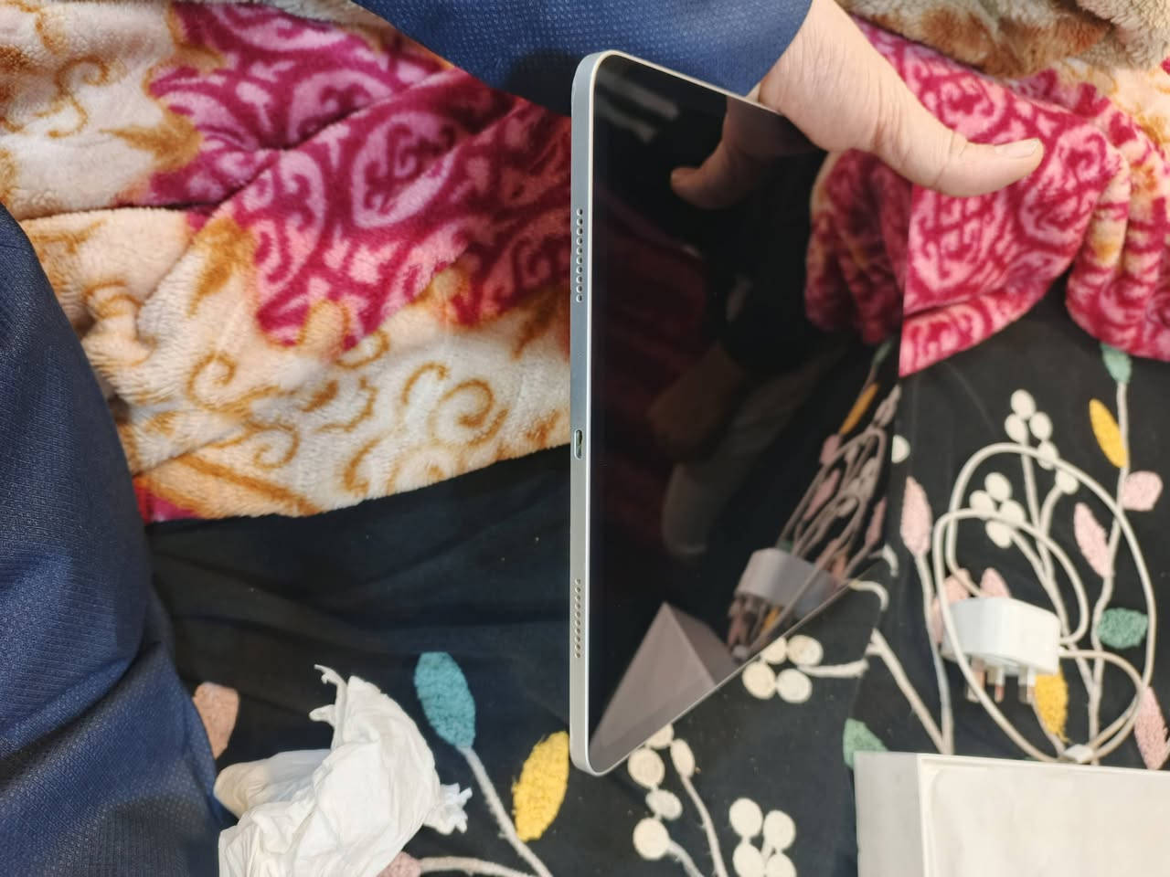 ايباد.  M2   PRO
13 انج حجم الكبير 
مواصفاتة معروفة 128GB
مكفول من كلشي بطاريتة لو 90 لو 91
مستخدم فقط مسلسلات بدون العاب 
سعرة 900 مكاني بغداد البياع


**إذا كنت صاحب هذا الإعلان وتريد حذفه لأي سبب، رجاءا أرسل رسالة إلى الدعم الفني**